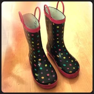 Children’s polka dot rain boots